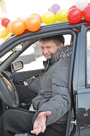 Николай Перехожев из Прокопьевска получил новый автомобиль в рамках акции «Кузбасс – территория добра»