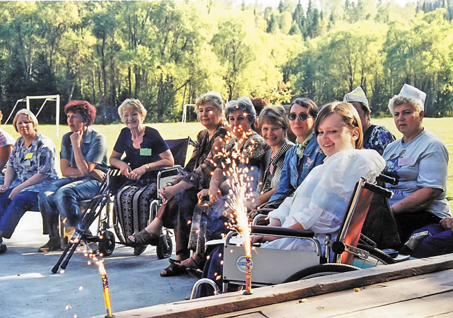 Первый слёт молодых инвалидов Кузбасса. Горная Шория, База отдыха Бельково, 2004 год