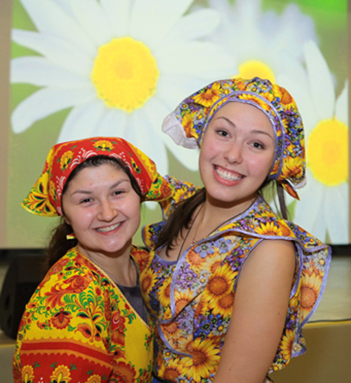 Почему стоит покупать ситцевые платья оптом от производителя из Иваново
