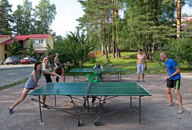 Команда из Калининградской области на соревнованиях по настольному теннису