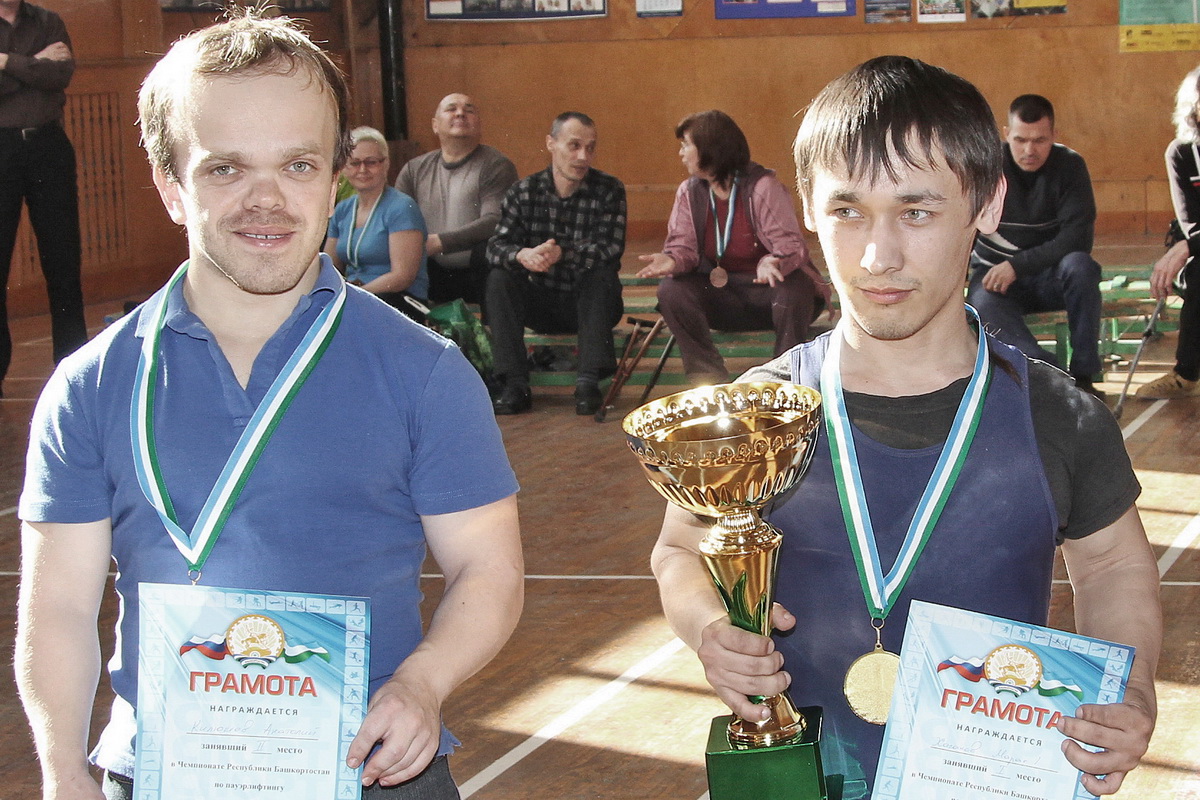 Соперники в весовой категории до 54 кг – Анатолий Килюшев и Марат Хасанов